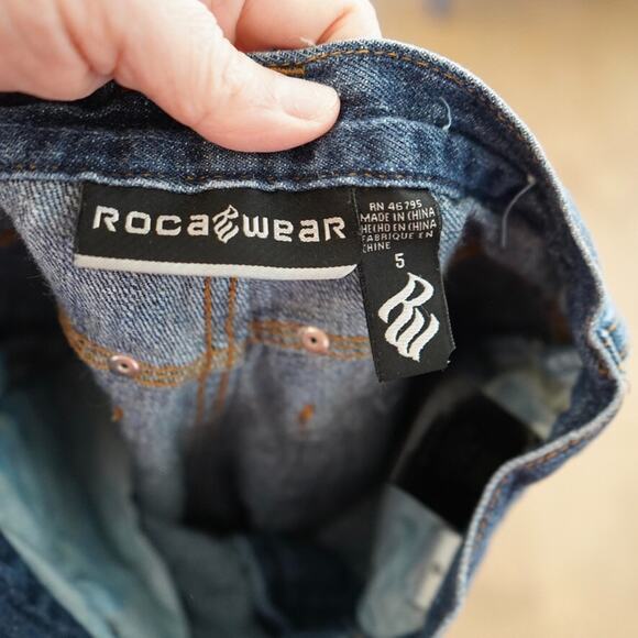 Rocawear Jeans Kids 5 Blue Denim Embroidered Pocket Straight Leg 5 Pocket Preppy - Picture 6 of 10